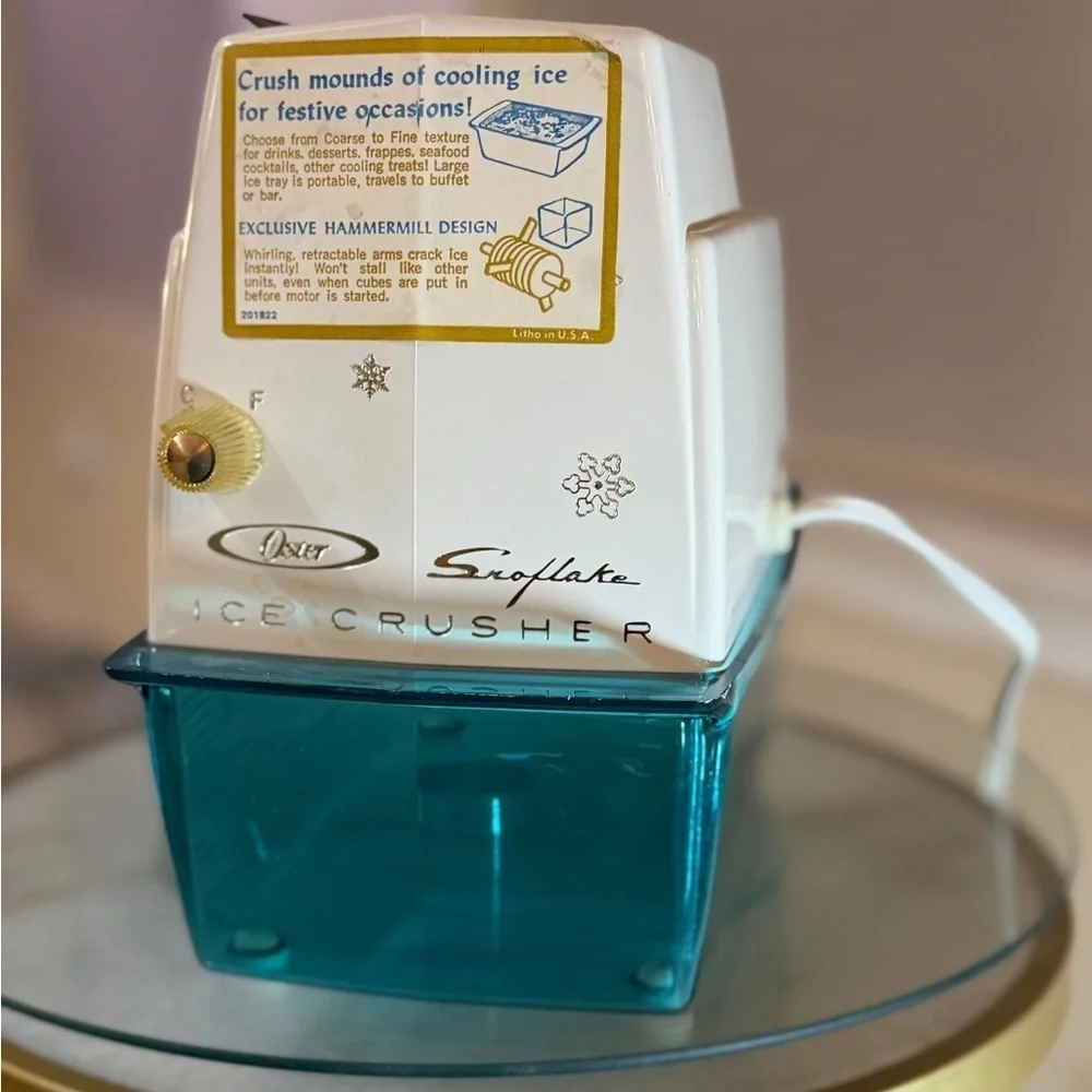 Oster Ice Crusher with Teal Base